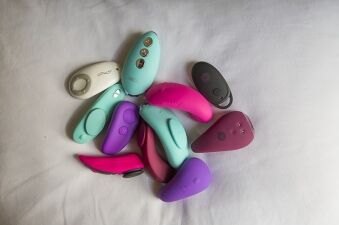 durex vibrating pleasure ring Moxie Panty Vibrator - App & Remote Controlled main image 0
