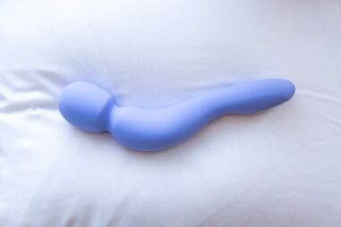 dame com wand vibrator Dame Launches New Com Wand Vibrator Sex Toy 2022 main image 1